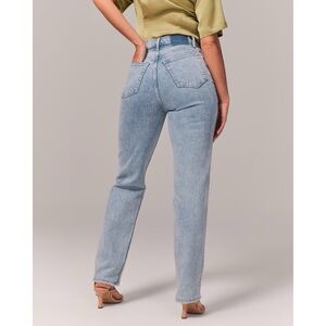 Abercrombie & Fitch Woman Light Denim 90s Straight Ultra High Rise Curve Love 27